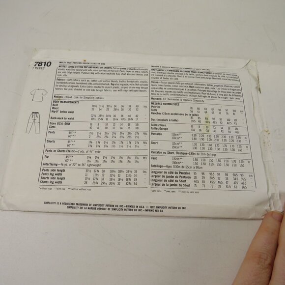 Simplicity 7810 clothing pattern EASY top, shorts, pants 6-12 - Picture 7 of 7